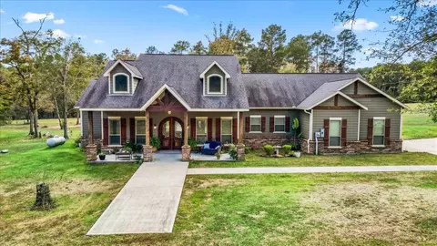 27785 Log Cabin Rd, Montgomery, TX 77356