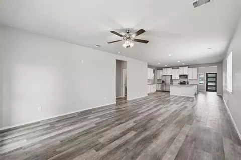Living - 17153 Upland Bent Ct, Conroe, TX 77385 photo 5 of 5