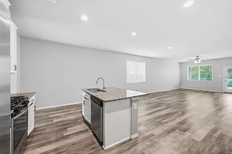 Living - 17153 Upland Bent Ct, Conroe, TX 77385 photo 1 of 5