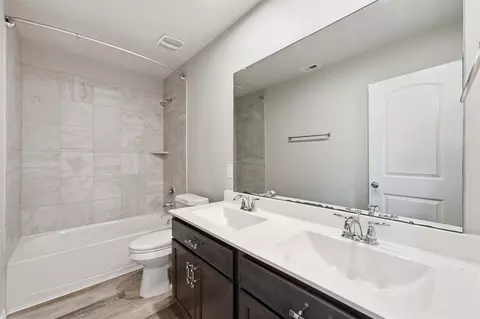 Bath - 17153 Upland Bent Ct, Conroe, TX 77385 photo 3 of 3