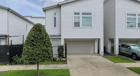 2009 Saint Charles St, Houston, TX 77003