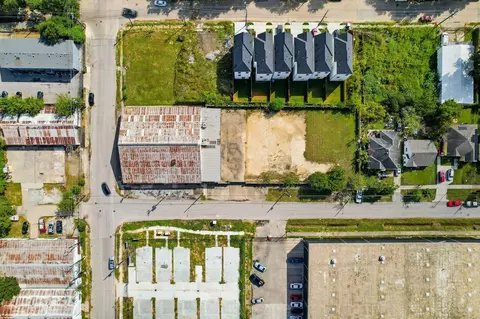 3368 Dixie Dr, Houston, TX 77021