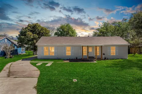 1405 Austin St, La Marque, TX 77568