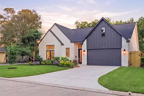 2023 Viking Dr, Houston, TX 77018