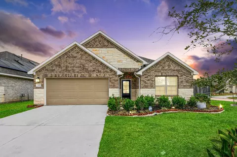 2610 Blue Abbott Dr, Fresno, TX 77545