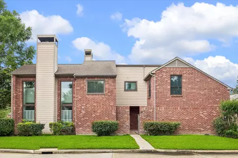 7447 Cambridge St #32, Houston, TX 77054