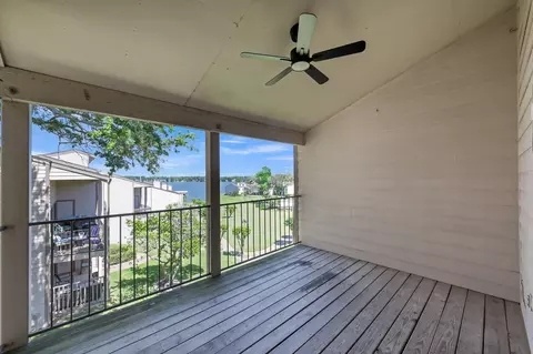 Exterior - 301- Building D Lakeview Ter, Conroe, TX 77384 photo 3 of 5