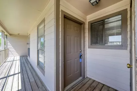 Exterior - 301- Building D Lakeview Ter, Conroe, TX 77384 photo 2 of 5