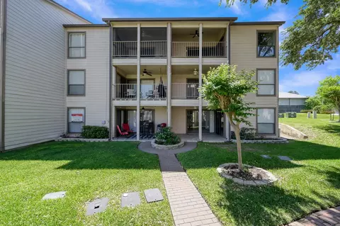 Exterior - 301- Building D Lakeview Ter, Conroe, TX 77384 photo 4 of 5