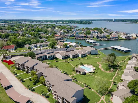 View/Area - 301- Building D Lakeview Ter, Conroe, TX 77384 photo 6 of 6