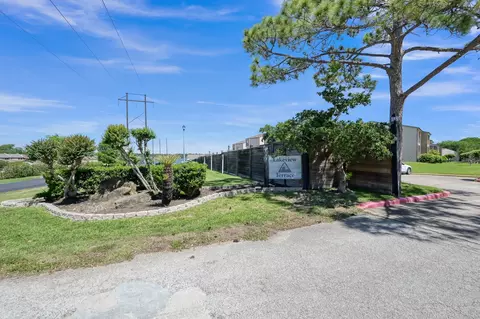 Exterior - 301- Building D Lakeview Ter, Conroe, TX 77384 photo 5 of 5