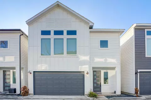 107 W Whitney St #E, Houston, TX 77018