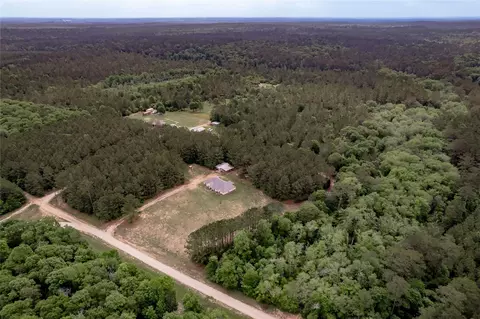 3134 Nursery Rd, Livingston, TX 77351