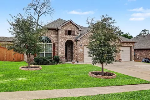 Exterior - 320 Red Maple Ln, Conroe, TX 77304 photo 3 of 7