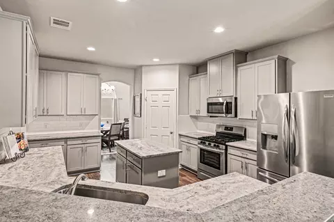 Kitchen - 320 Red Maple Ln, Conroe, TX 77304 photo 1 of 3