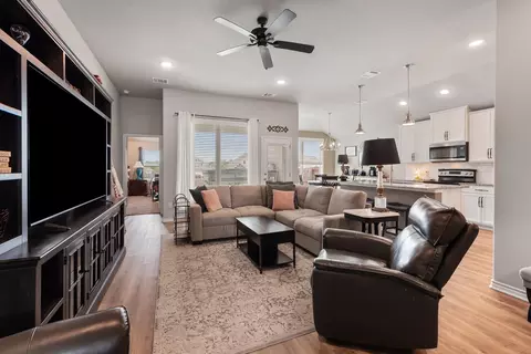 Living - 3440 Utah Ct, Bryan, TX 77808 photo 1 of 1