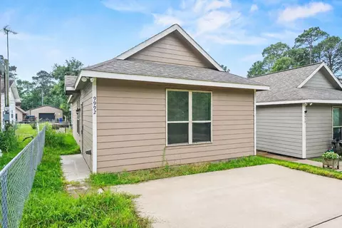 9992 Calendar St, Willis, TX 77318