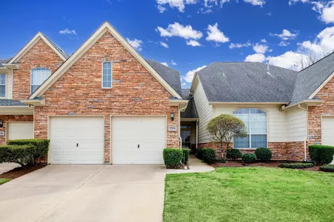 7206 Welshwood Ln, Sugar Land, TX 77479