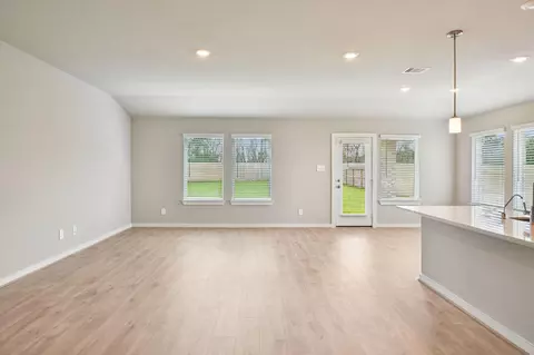 Living - 2811 Duchess Dr, Rosenberg, TX 77471 photo 3 of 10