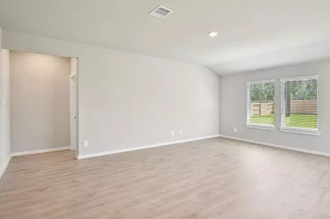 Living - 2811 Duchess Dr, Rosenberg, TX 77471 photo 5 of 10
