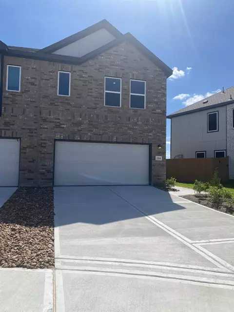 2168 Salinas Dr, Rosharon, TX 77583