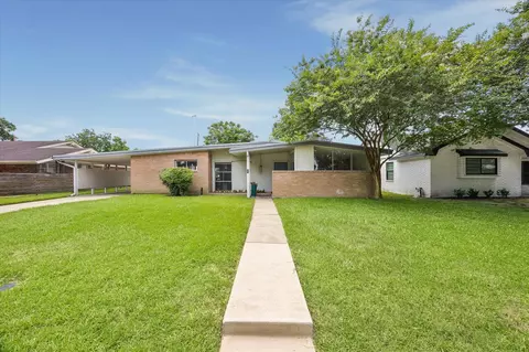 3631 Woodvalley Dr, Houston, TX 77025