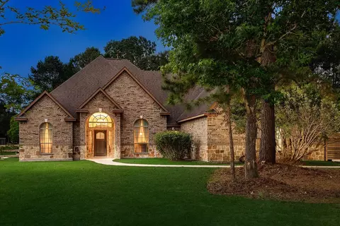 15636 Connie Ln, Montgomery, TX 77316
