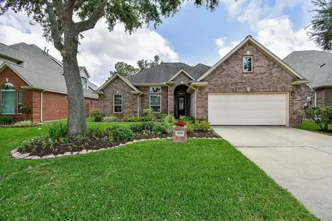 414 Nighthawk Ct, Sugar Land, TX 77478