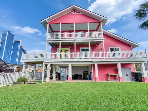 13707 Pirates Beach Blvd, Galveston, TX 77554