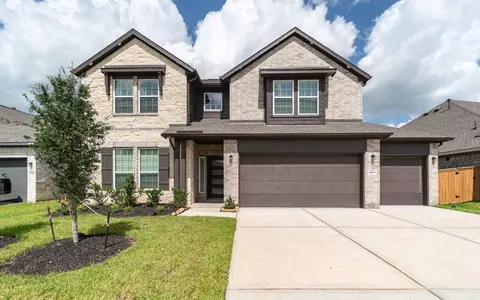 8915 Rose Jade Dr, Iowa Colony, TX 77583