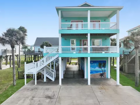 931 Bahama Dr, Crystal Beach, TX 77650