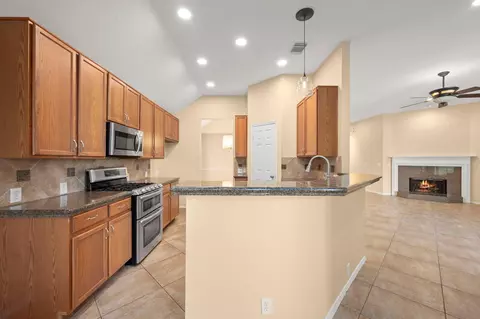 Kitchen - 2007 Louetta Spring Dr, Spring, TX 77388 photo 1 of 4