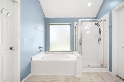 Bath - 2007 Louetta Spring Dr, Spring, TX 77388 photo 2 of 4