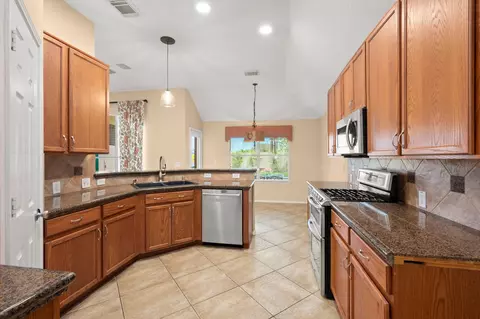 Kitchen - 2007 Louetta Spring Dr, Spring, TX 77388 photo 2 of 4