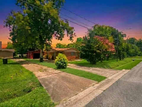 3910 Leffingwell St, Houston, TX 77026