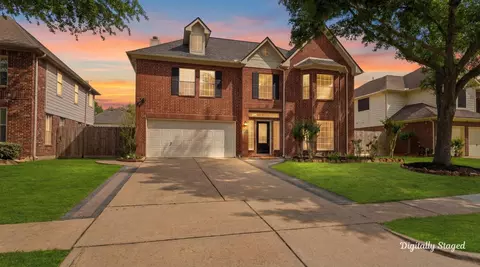 7011 Trimstone Dr, Pasadena, TX 77505