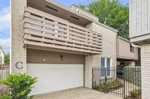 2524 Nantucket Dr #C, Houston, TX 77057
