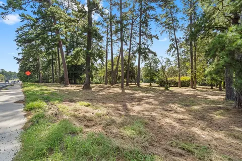 702 E Church St, Livingston, TX 77351