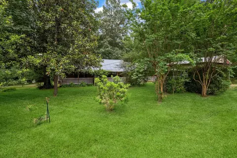 184 Rosemary Ln, Livingston, TX 77351