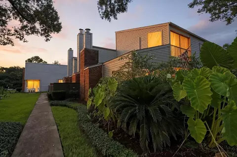 1532 Prairie Grove Dr, Houston, TX 77077