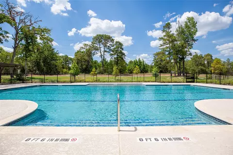Exterior - 2352 Pipefish Dr, Conroe, TX 77384 photo 4 of 5