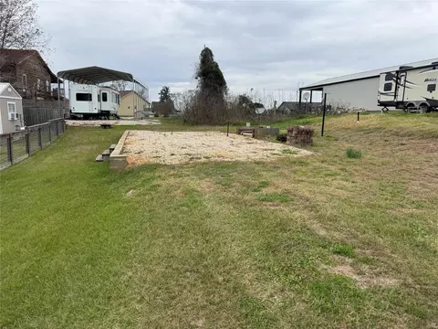 461 Lagoon Dr, Point Blank, TX 77364