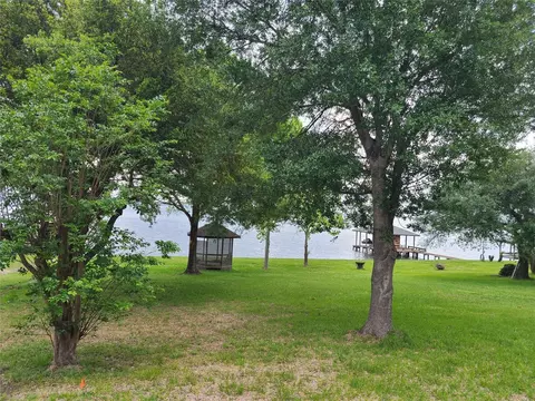 Exterior - 40 Pine Shadows Ln, Coldspring, TX 77331 photo 11 of 14