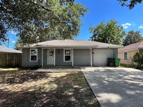 607 Ogilvie St, Houston, TX 77017