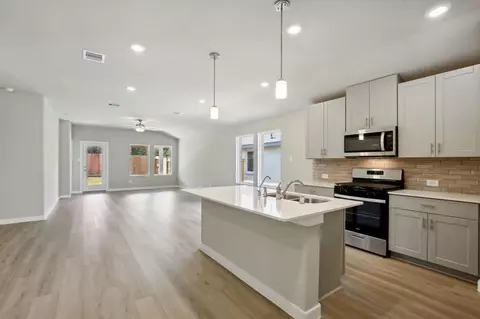 1575 King Ranch Road Rd, Conroe, TX 77301 photo 1