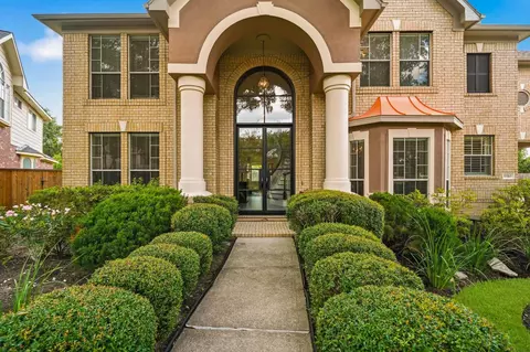 5510 Deerbourne Chase Dr, Sugar Land, TX 77479