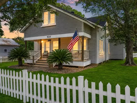 9115 Main St, Needville, TX 77461