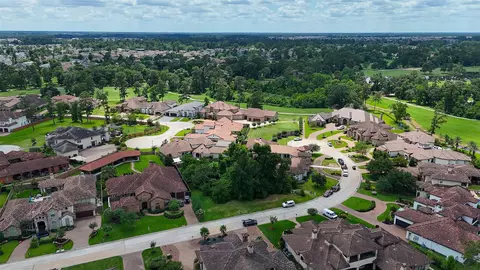 39 Post Shadow Estate Dr, Spring, TX 77389 photo 18