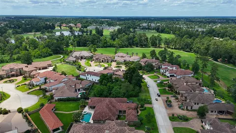 39 Post Shadow Estate Dr, Spring, TX 77389 photo 17