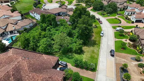 39 Post Shadow Estate Dr, Spring, TX 77389 photo 9